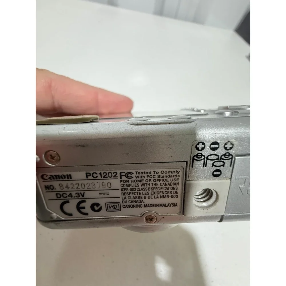 Canon PowerShot A75 Silver 3.2MP Digital Camera 3x Optical Zoom PC1202 TESTED